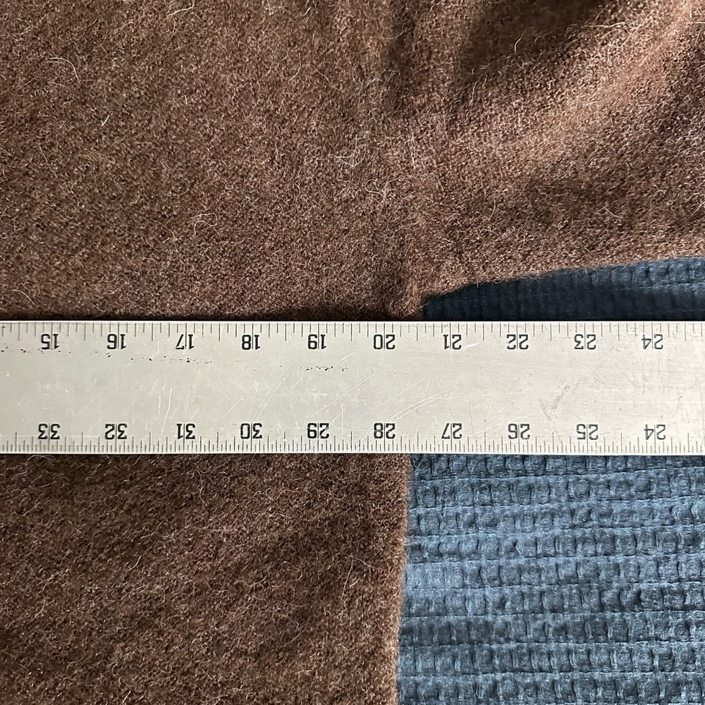Tumi Women’s Brown Button-Front V-Neck Cardigan - Picture 6 of 11